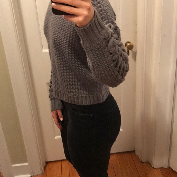 BCBG generation cropped knit sweater size small - Picture 5 of 6